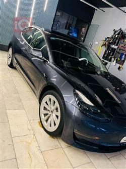 تسلا موديل 3